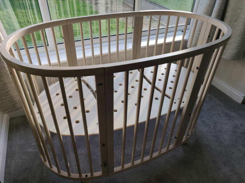 gumtree stokke cot